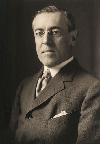 'President_Woodrow_Wilson_by_Harris_&_Ewing,_1914-crop.jpg'